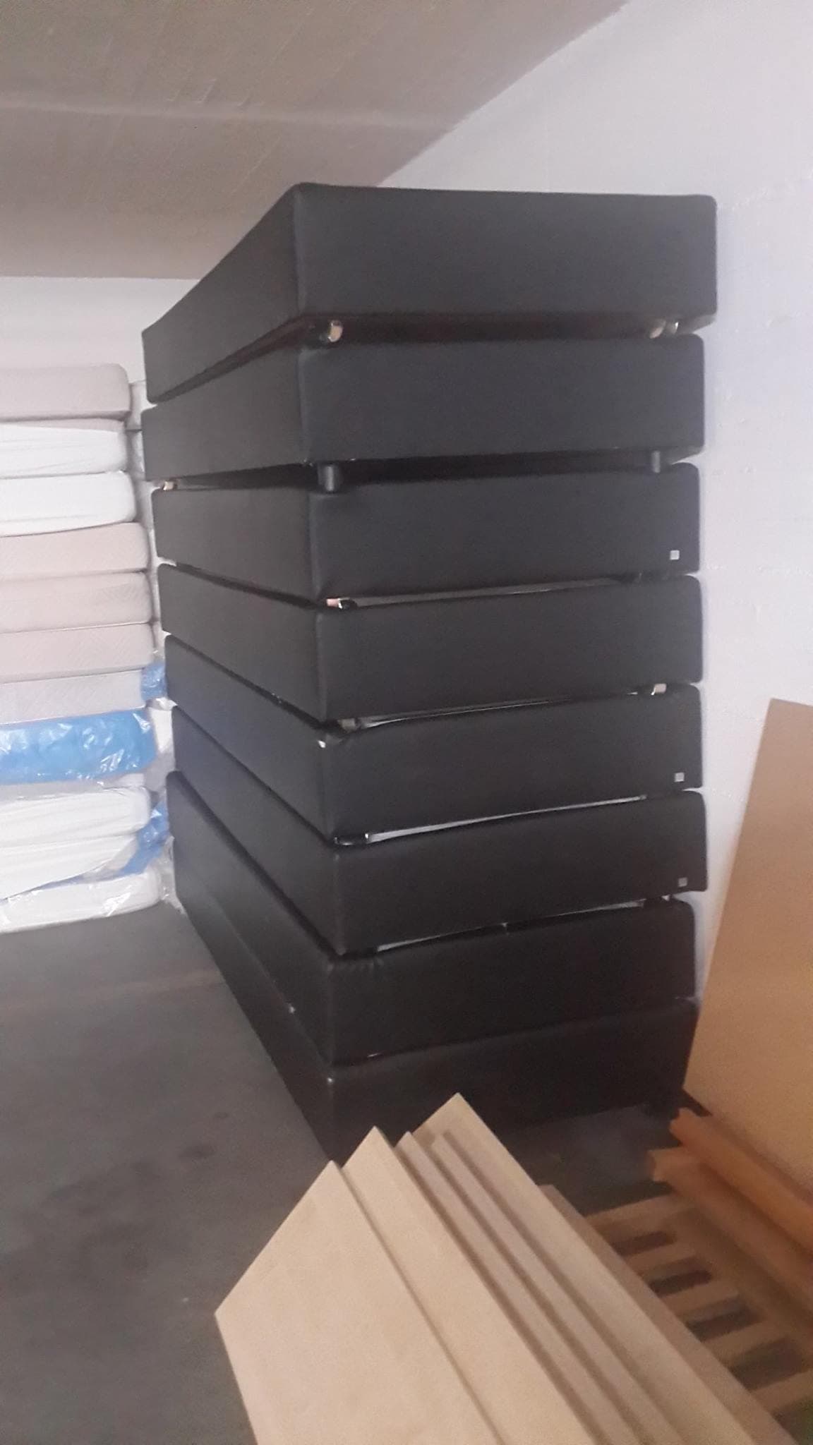 Es ist soweit. Die ersten Betten treffen so langsam in unserer Filiale ein und sind ber…
